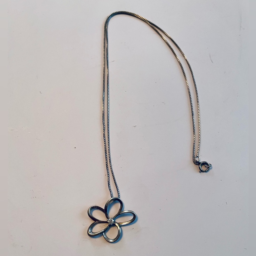 Silver Flower Necklace With Diamond Accent 18”